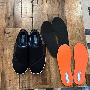 Memory Foam Velcro Walking Shoe 6.5